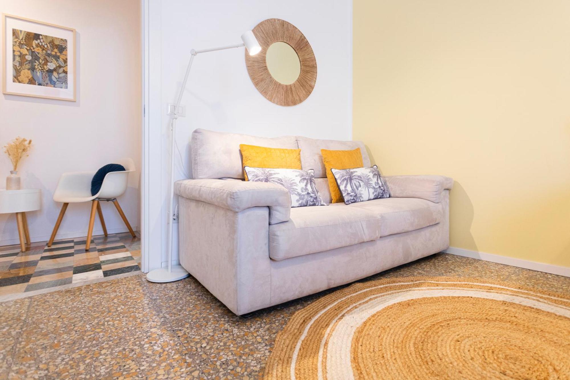 Appartamento Flora Cozy Flat Close To Metro *